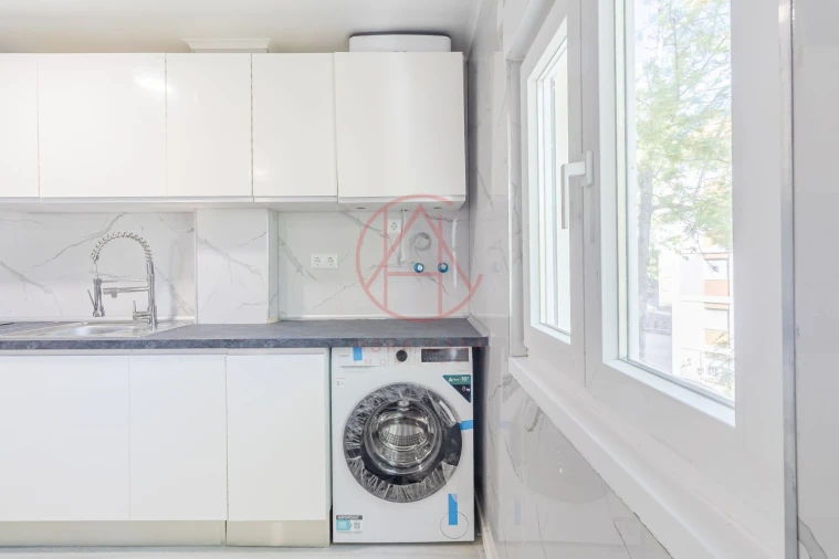 Apartamento T3 para Venda em Laranjeiro e Feijó Foto 7