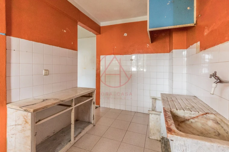 Apartamento T3 para Venda em Laranjeiro e Feijó
