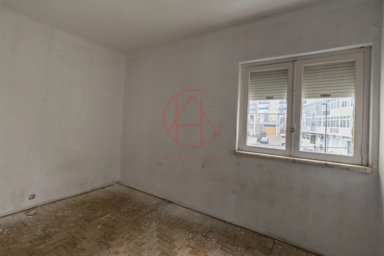 Apartamento T3 para Venda em Laranjeiro e Feijó Foto 13