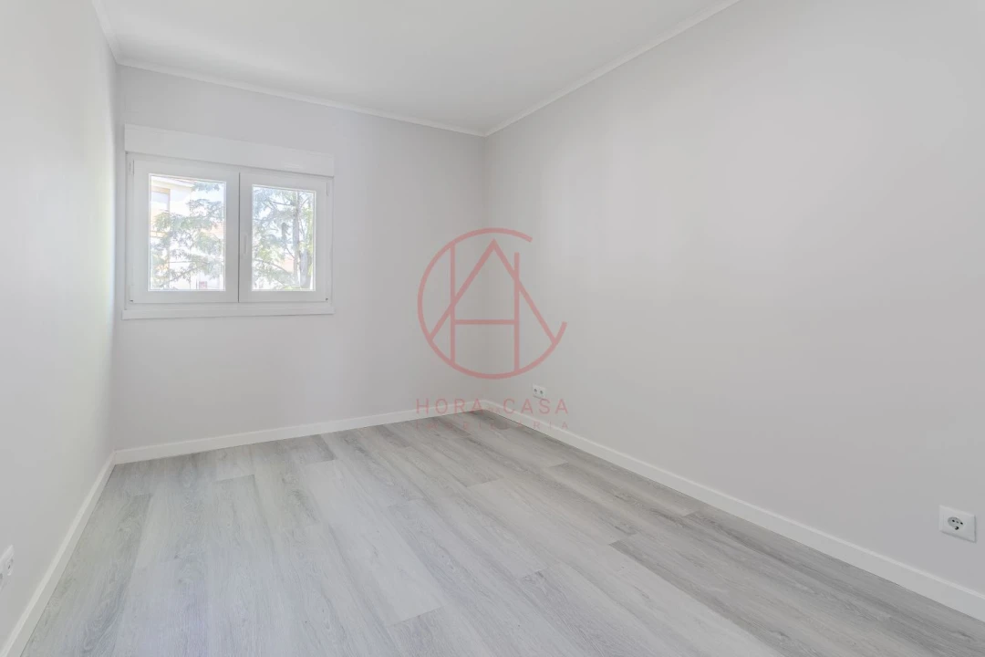 Apartamento T3 para Venda em Laranjeiro e Feijó Foto 10