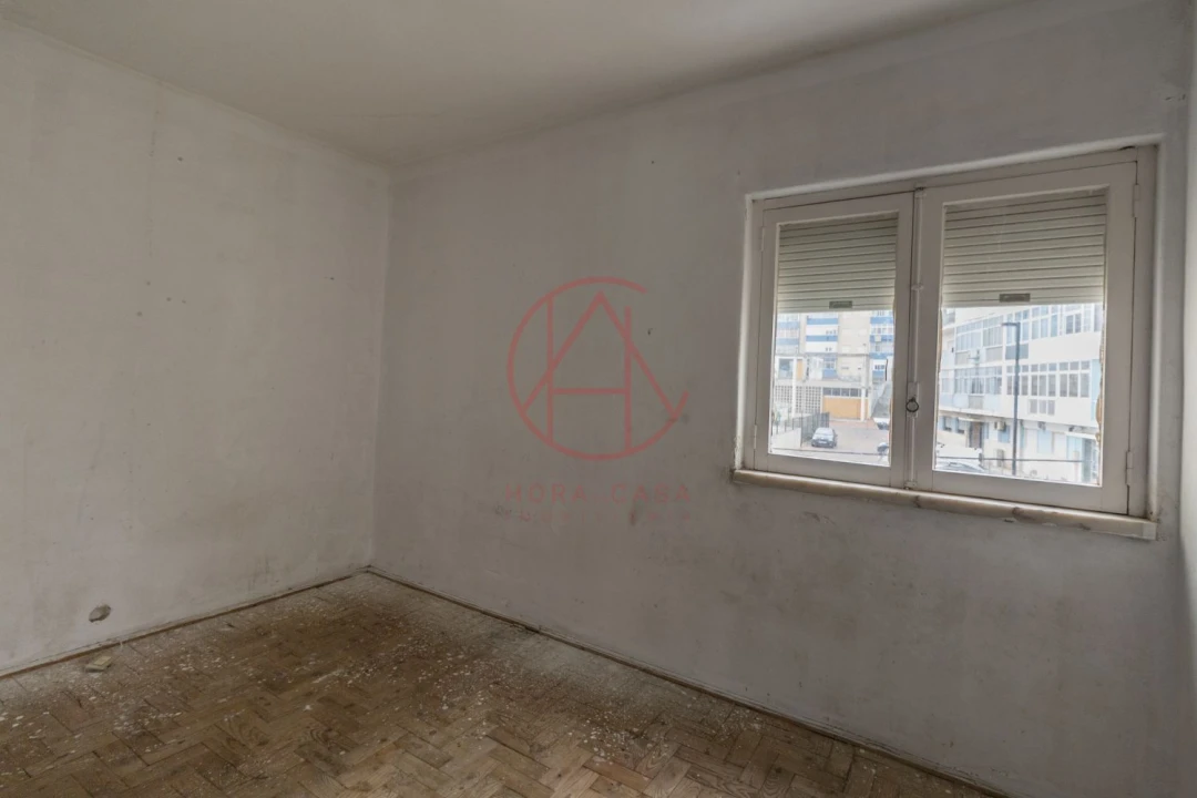 Apartamento T3 para Venda em Laranjeiro e Feijó Foto 13