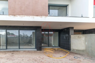 Moradia T5 para Venda em Alhos Vedros