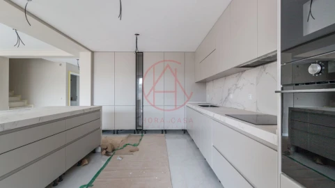 Moradia T5 para Venda em Alhos Vedros