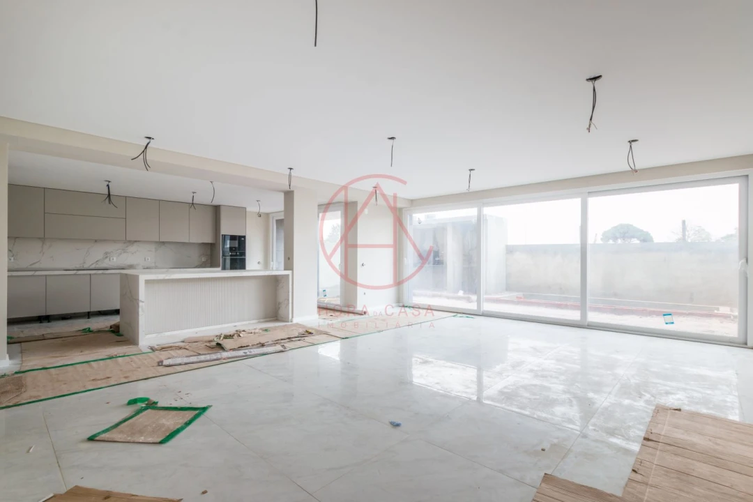 Moradia T5 para Venda em Alhos Vedros Foto 13