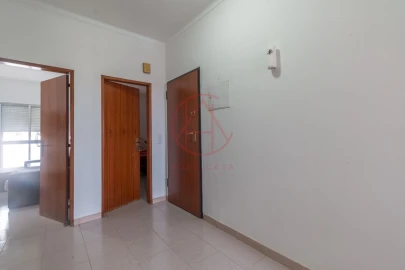 Apartamento T2 para Venda em Baixa da Banheira e Vale da Amoreira