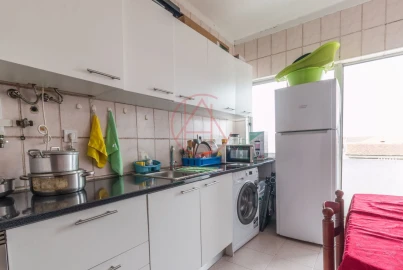 Apartamento T2 para Venda em Baixa da Banheira e Vale da Amoreira