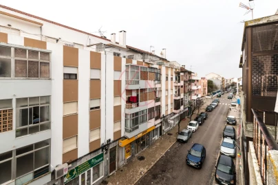 Apartamento T2 para Venda em Baixa da Banheira e Vale da Amoreira