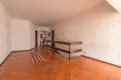 Apartamento T6 para Venda em Sesimbra (Santiago)