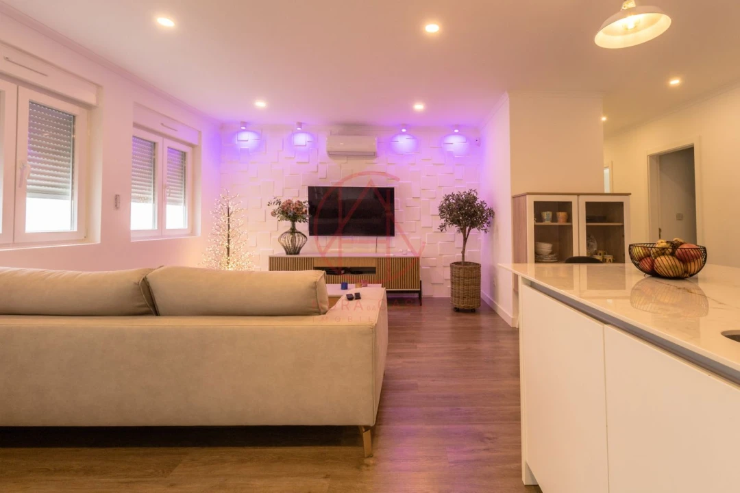 Apartamento T3 para Venda em Barreiro e Lavradio Foto 1