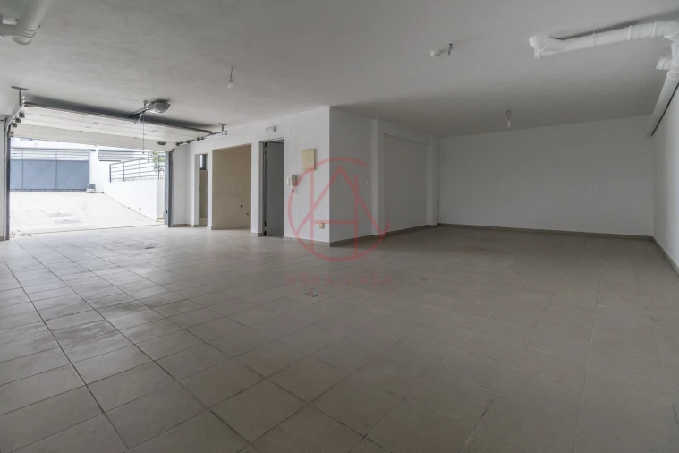 Moradia T5 para Venda em Laranjeiro e Feijó Foto 30