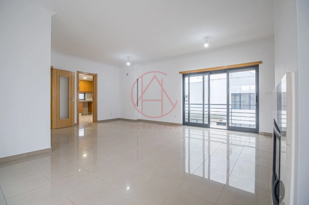 Moradia T5 para Venda em Laranjeiro e Feijó Foto 14