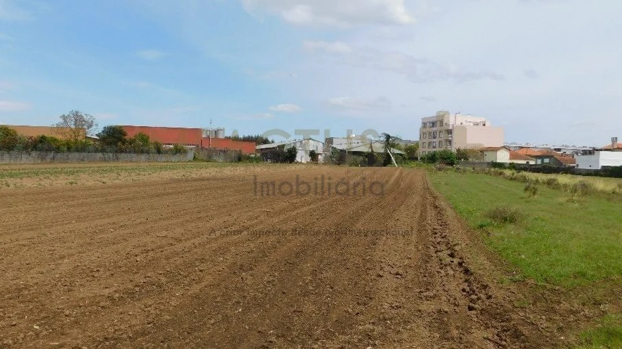 Terreno para Venda em Vila Nova da Telha