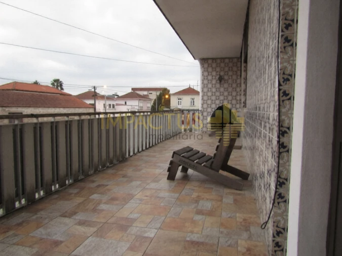 Moradia T2 para Venda em Castêlo da Maia Foto 3