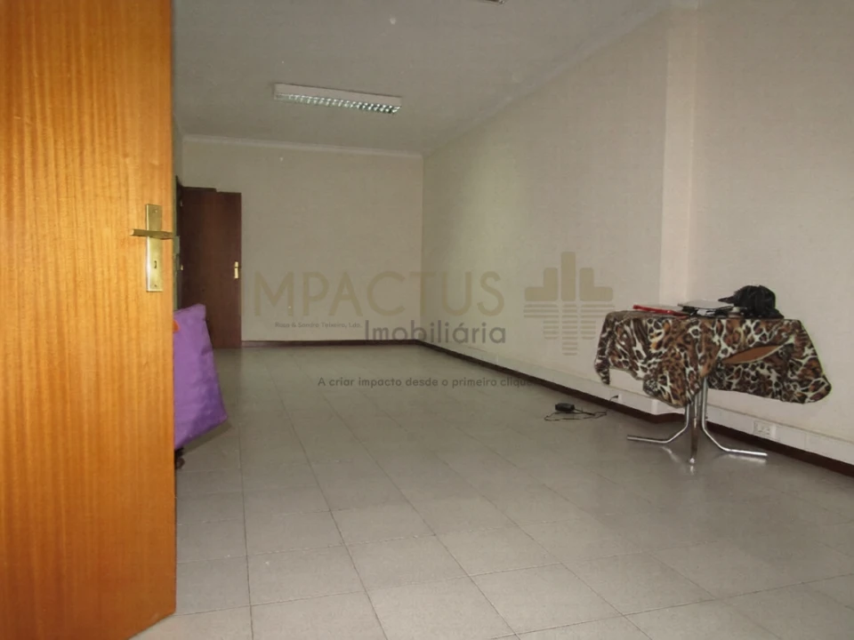 Moradia T2 para Venda em Castêlo da Maia Foto 6