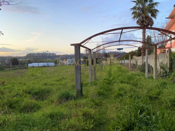 Terreno para Venda em Castêlo da Maia