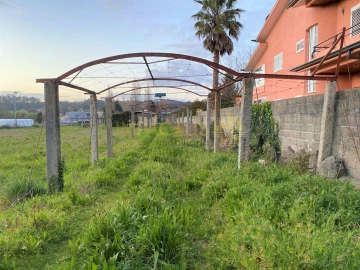 Terreno para Venda em Castêlo da Maia