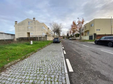 Terreno para Venda em Castêlo da Maia