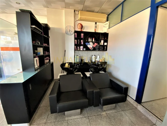 Loja para Arrendamento em Coronado (São Romão e São Mamede) Foto 6