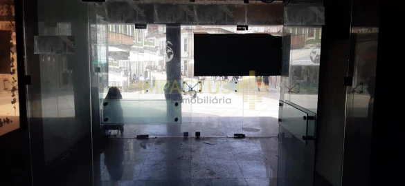 Loja para Venda em Póvoa de Varzim, Beiriz e Argivai