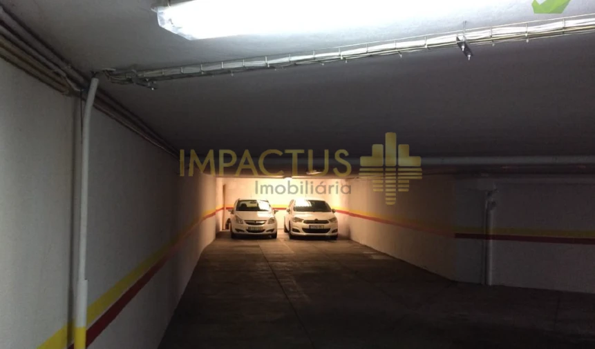 Loja para Venda em Santa Marinha e São Pedro da Afurada Foto 5