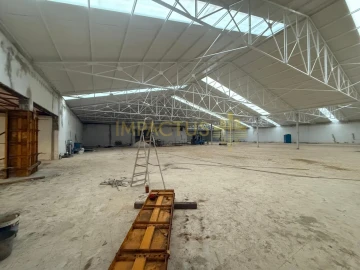 Loja para Venda em Bougado (São Martinho e Santiago)