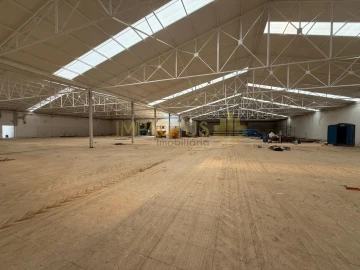 Loja para Venda em Bougado (São Martinho e Santiago)