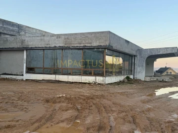 Loja para Venda em Bougado (São Martinho e Santiago)