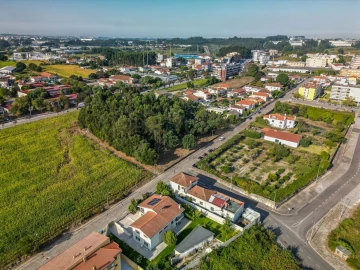 Moradia T10 para Venda em Castêlo da Maia