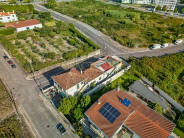 Moradia T10 para Venda em Castêlo da Maia