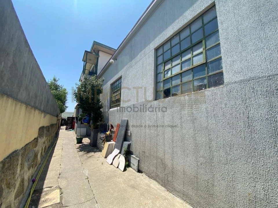 Moradia T10 para Venda em Castêlo da Maia Foto 23