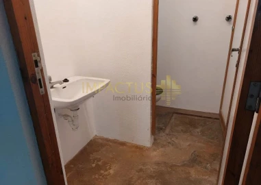 Loja para Arrendamento em Aveleda