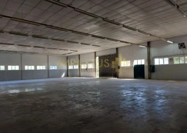 Loja para Arrendamento em Aveleda