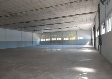 Loja para Arrendamento em Aveleda