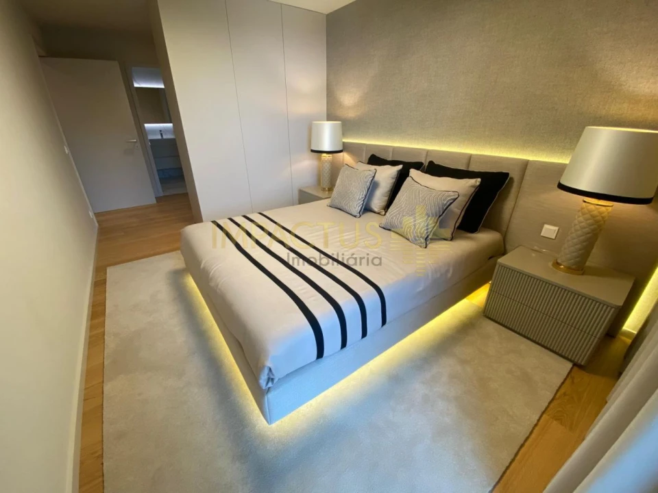 Apartamento T3 para Venda em Santa Marinha e São Pedro da Afurada Foto 2