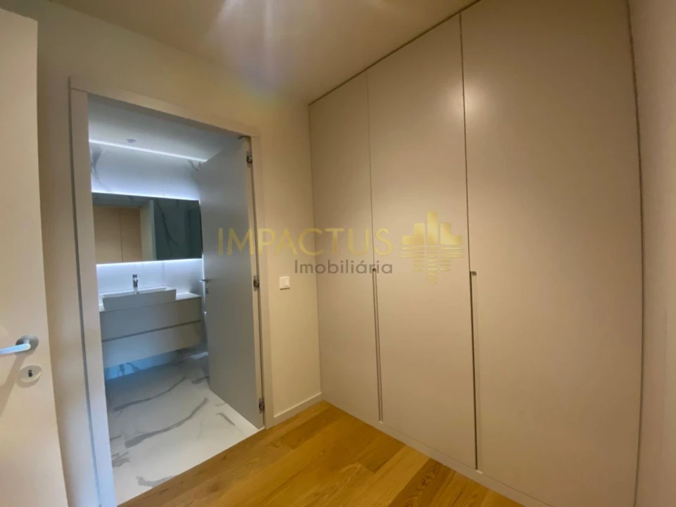 Apartamento T3 para Venda em Santa Marinha e São Pedro da Afurada Foto 4