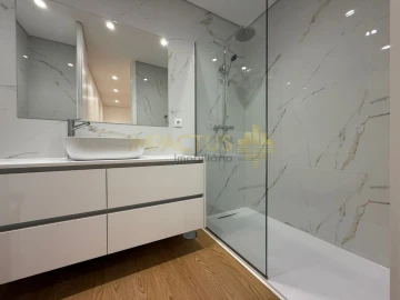 Moradia T6 para Venda em Macieira de Rates