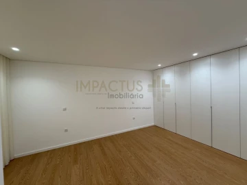 Moradia T6 para Venda em Macieira de Rates