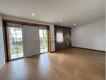 Moradia T6 para Venda em Macieira de Rates