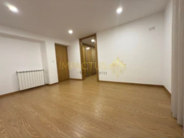 Moradia T6 para Venda em Macieira de Rates