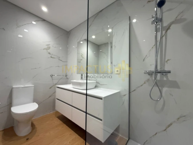 Moradia T6 para Venda em Macieira de Rates Foto 47