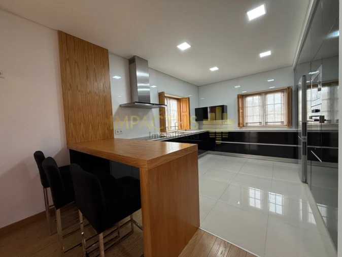 Moradia T6 para Venda em Macieira de Rates Foto 29