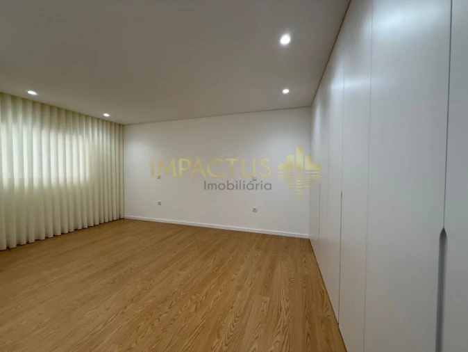 Moradia T6 para Venda em Macieira de Rates Foto 55