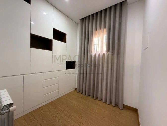 Moradia T6 para Venda em Macieira de Rates Foto 38
