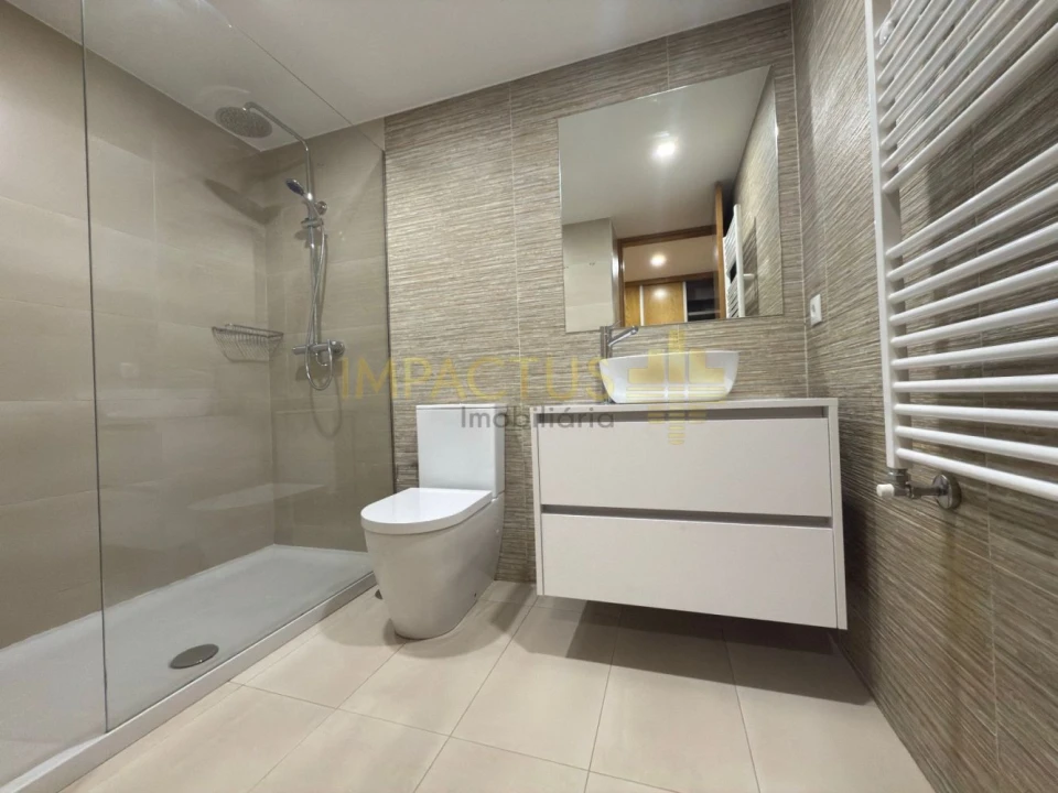 Moradia T6 para Venda em Macieira de Rates Foto 39