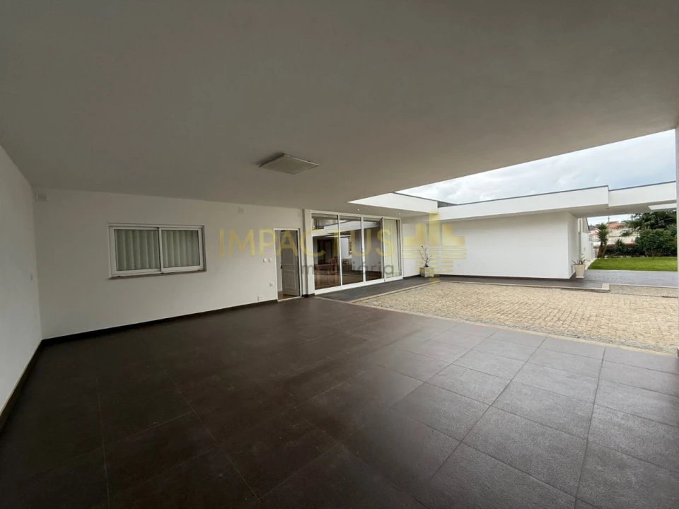 Moradia T6 para Venda em Macieira de Rates Foto 16