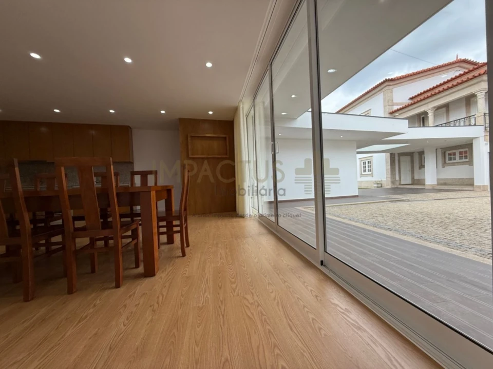 Moradia T6 para Venda em Macieira de Rates Foto 17