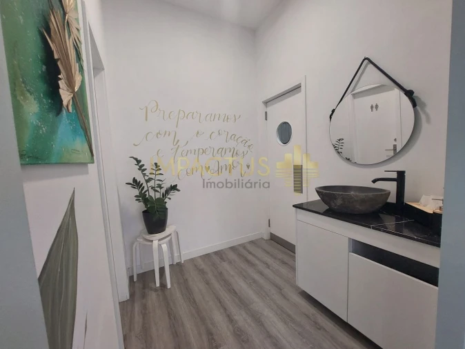 Loja para Trespasse em Fânzeres e São Pedro da Cova Foto 13