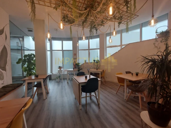 Loja para Trespasse em Fânzeres e São Pedro da Cova Foto 5