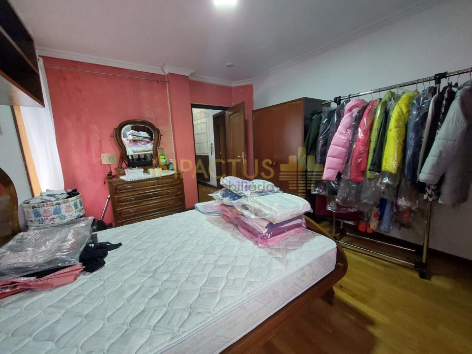 Moradia T4 para Venda em Cidade da Maia Foto 25