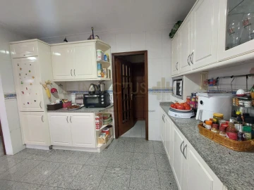 Moradia T4 para Venda em Cidade da Maia